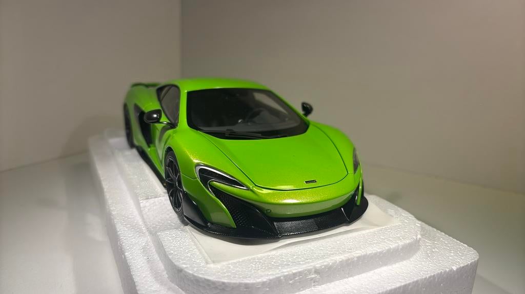 Mclaren 675 lt green autoart 1.18, Hobby en Vrije tijd, Modelauto's | 1:18, Ophalen of Verzenden, Autoart, A, A