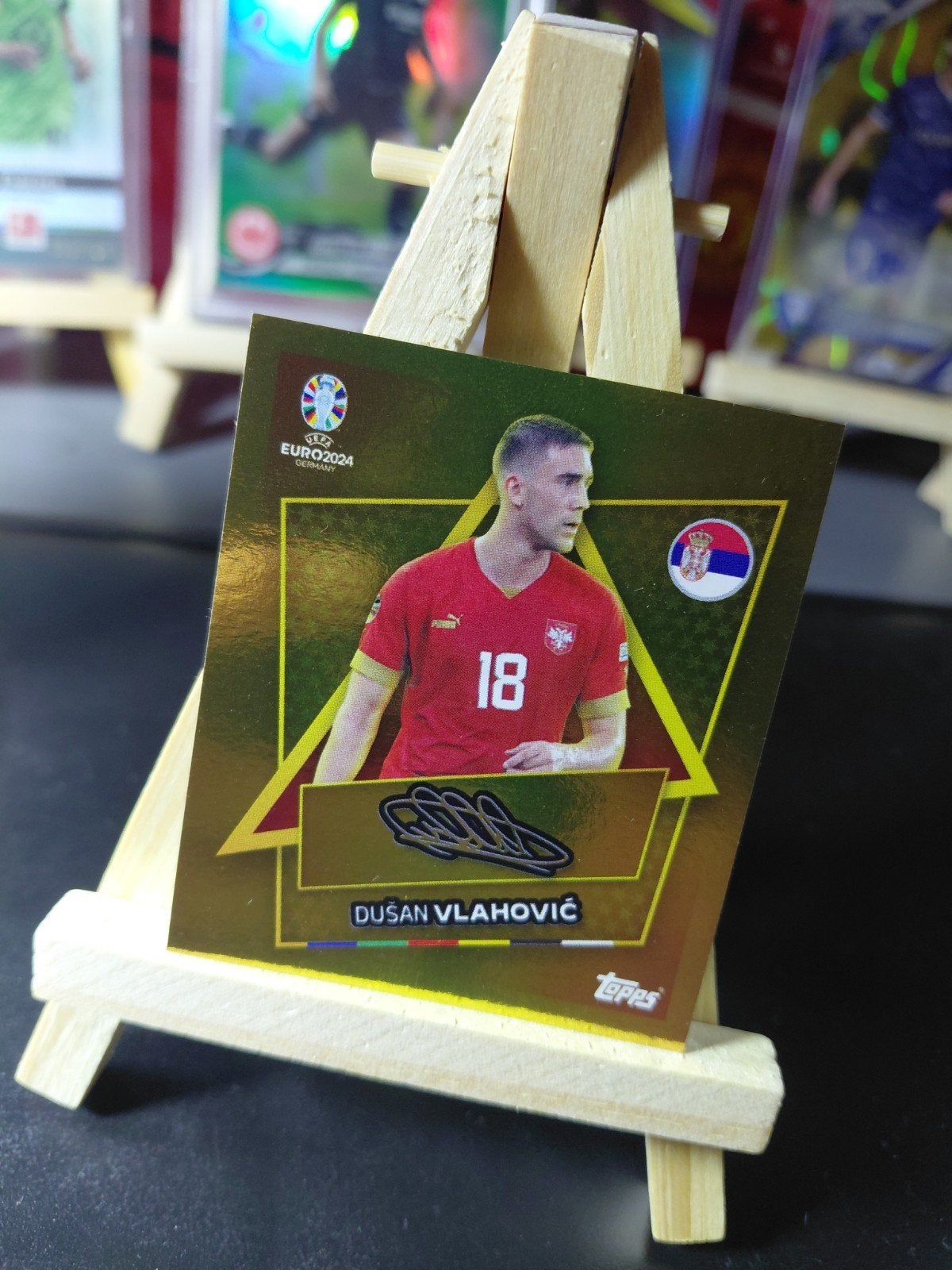 dusan vlahovic (gold signature) topps ek 2024, Ophalen of Verzenden, Nieuw, Buitenlandse clubs, Spelerskaart