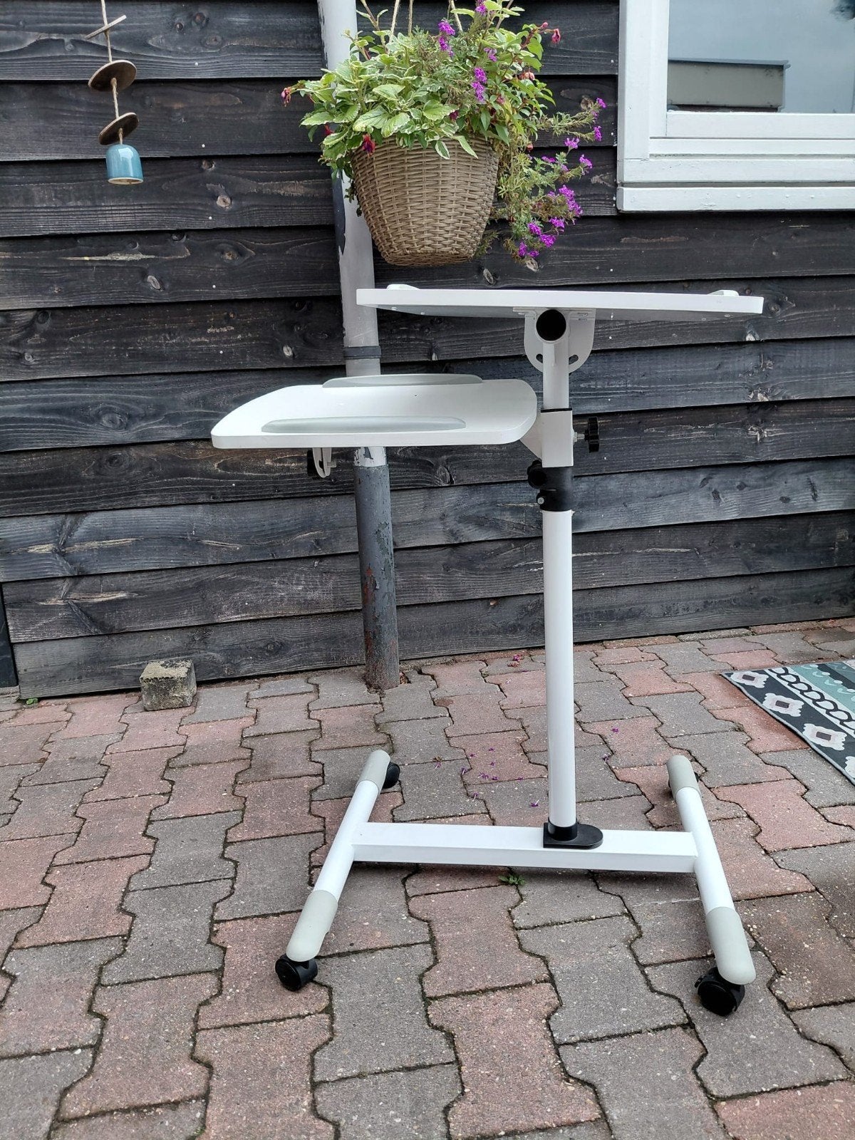 Verrijdbare projecttafel / laptoptafel, Ophalen, Gebruikt, Metaal of Aluminium, 55 tot 75 cm