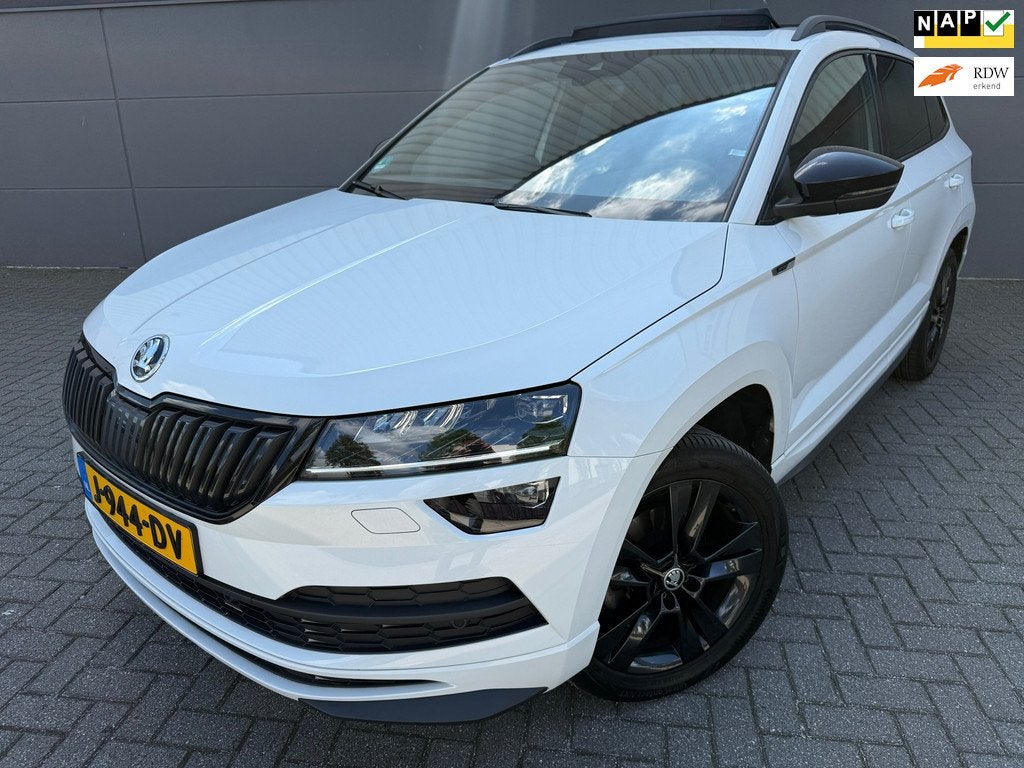 Skoda Karoq 1.5 TSI ACT Sportline Business*NEW APK*Panoramad, 4 cilinders, 150 pk, Wit, 690 kg