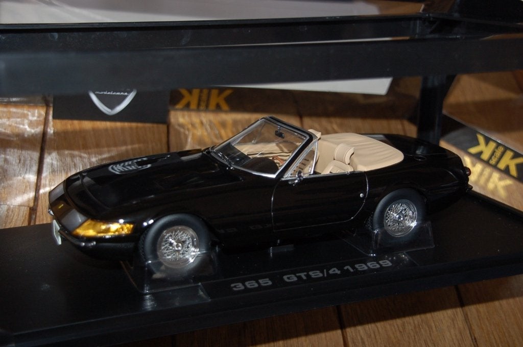 1:18 FERRARI 365 GTS Miami Vice KK models NEW WRH, Hobby en Vrije tijd, Modelauto's | 1:18, Verzenden, Zo goed als nieuw, Auto