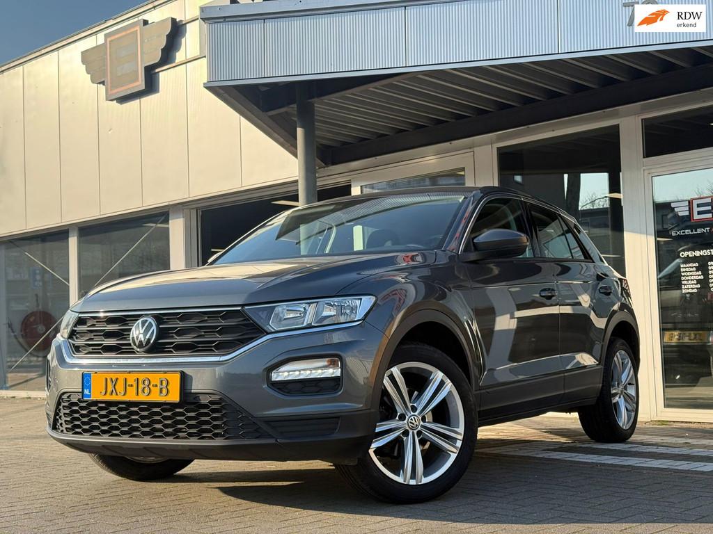 Volkswagen T-Roc 1.5 TSI DSG Style | Navigatie, Stof, Zwart, 4 cilinders, 150 pk