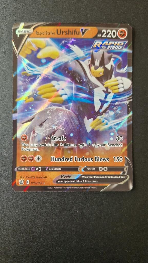 Rapid Strike Urshifu V 087/163 Battle Styles Pokemon, Ophalen of Verzenden, Zo goed als nieuw, Losse kaart