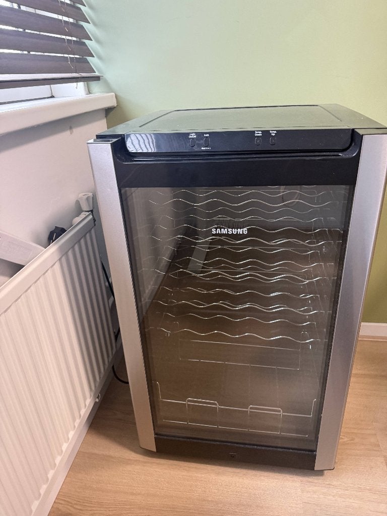 Samsung wijnklimaatkast, 100 tot 150 liter, 45 tot 60 cm, Ophalen, 85 tot 120 cm
