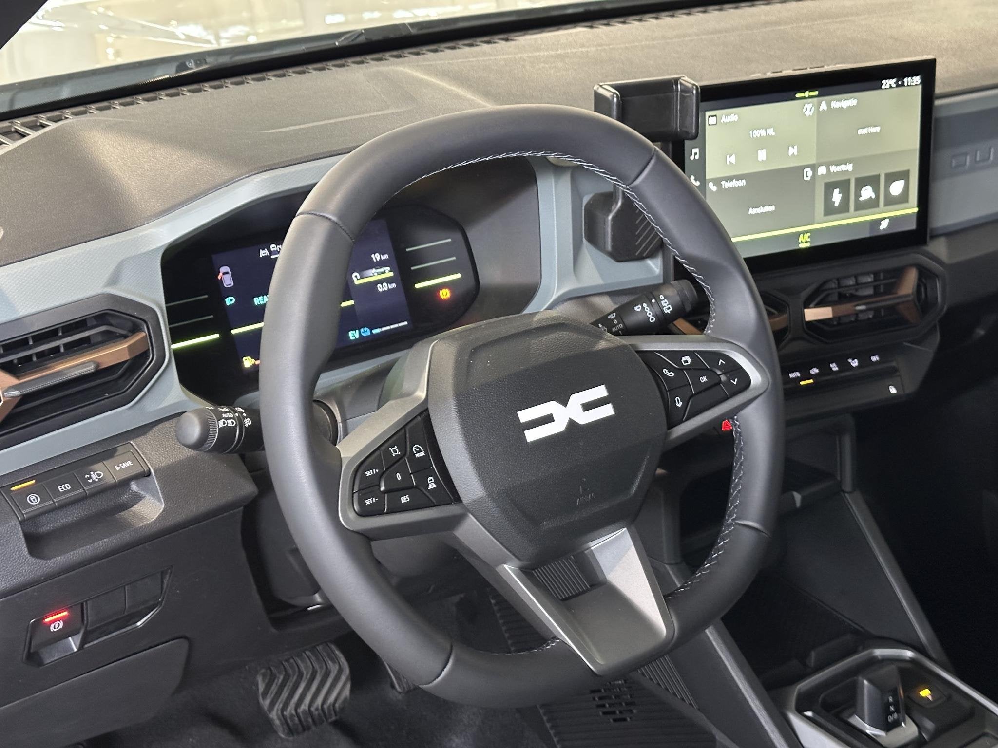 Dacia Duster 1.8 hybrid 155 extreme | Clima | Apple Carplay/, Auto's, 1789 cc, 4 cilinders, Beige, Origineel Nederlands