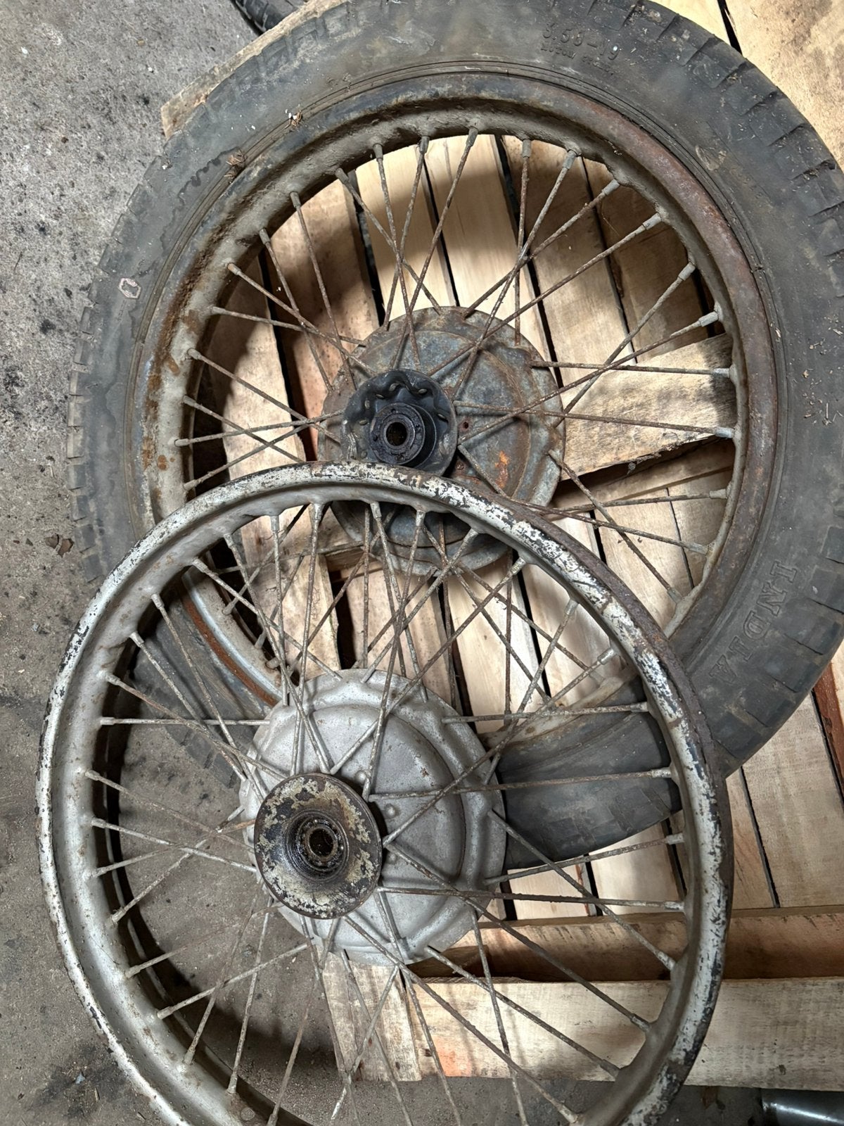 BMW R25 wielen, Ophalen