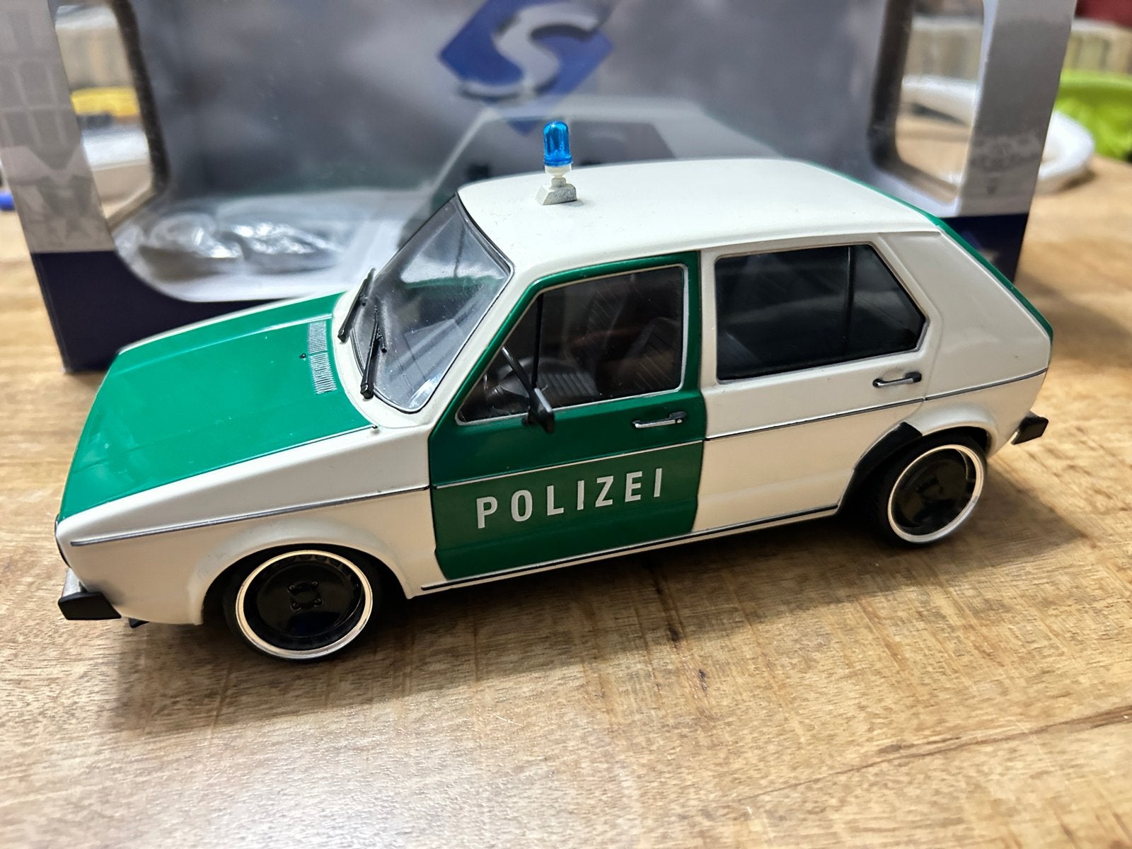 Solido VW Golf 1 Polizei 1:18, Ophalen of Verzenden, Zo goed als nieuw, Auto, Solido