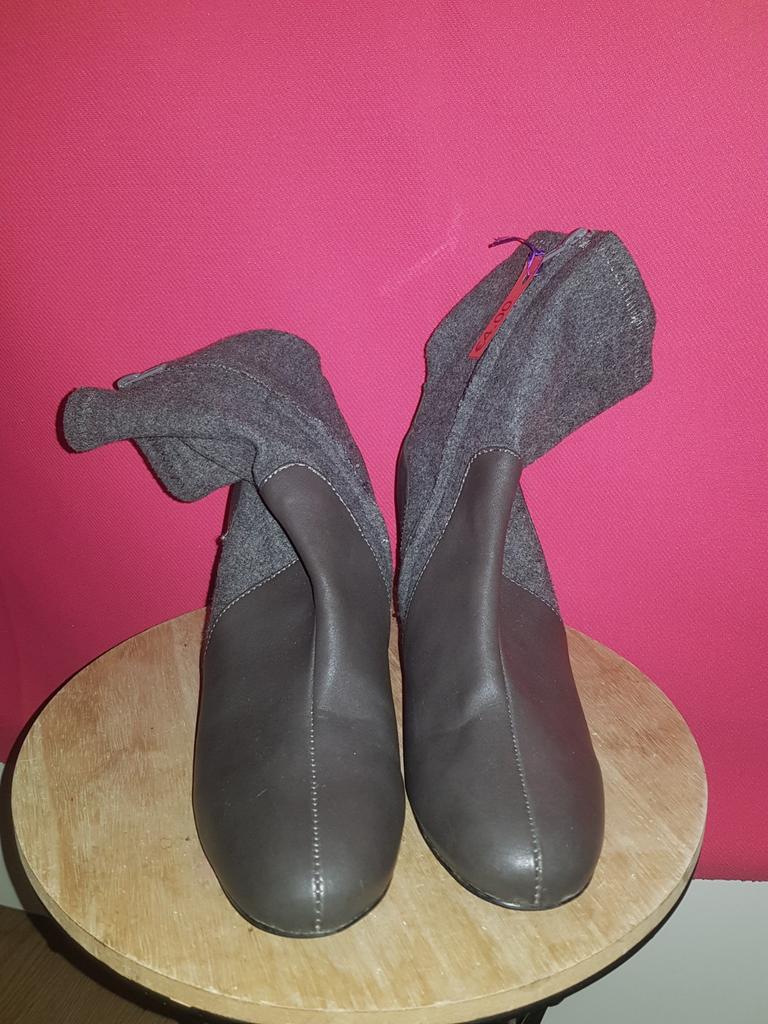 Schoenen (064), Ophalen of Verzenden, Zo goed als nieuw, Grijs