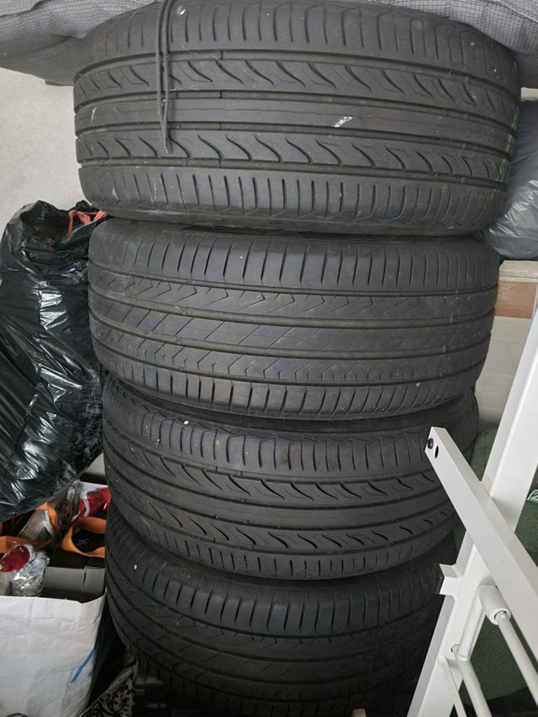Set van 4 Volkswagen velgen met LS388 zomerbanden, Auto-onderdelen, Banden en Velgen, Banden en Velgen, Zomerbanden, 17 inch, 235 mm