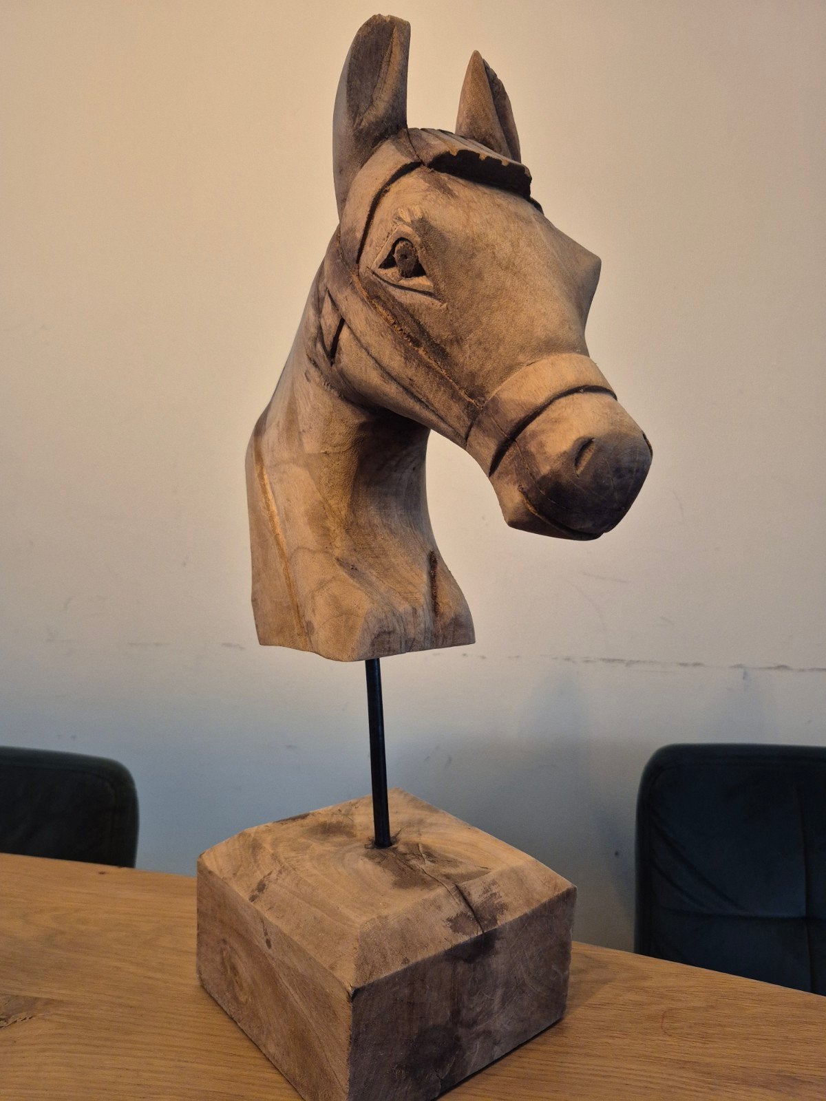 Houten paardenhoofd sculptuur op sokkel, Antiek en Kunst, Kunst | Beelden en Houtsnijwerken, Ophalen of Verzenden, Zoogdier, 20 - 50 cm