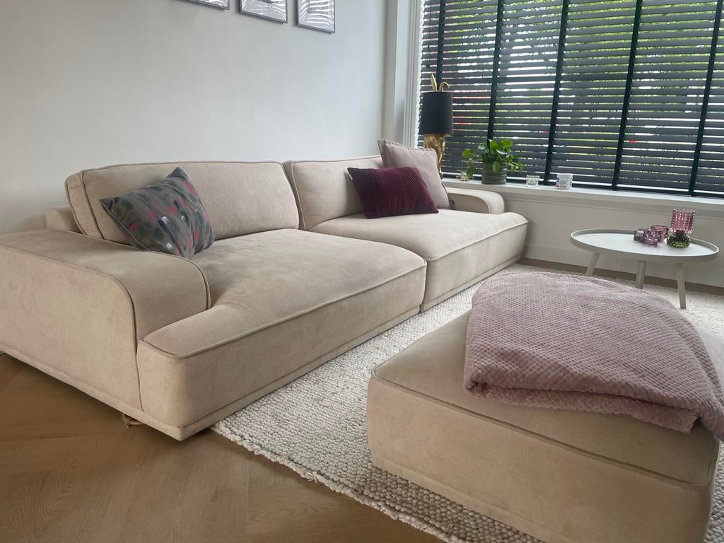 SOFACOMPANY, model Leonora. Bank en hocker, Ophalen, 250 tot 300 cm, 100 tot 125 cm, Zo goed als nieuw
