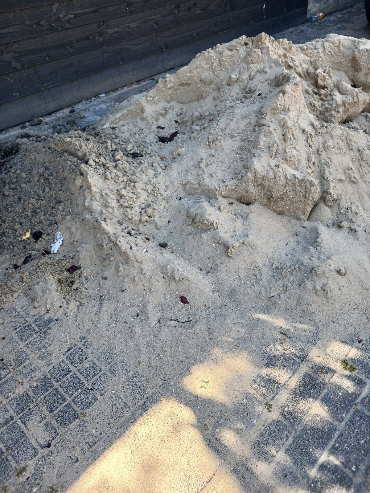 Zand en tegels voor tuin of bestrating, Tuin en Terras, Zand, Ophalen of Verzenden, Nieuw, Ophoogzand