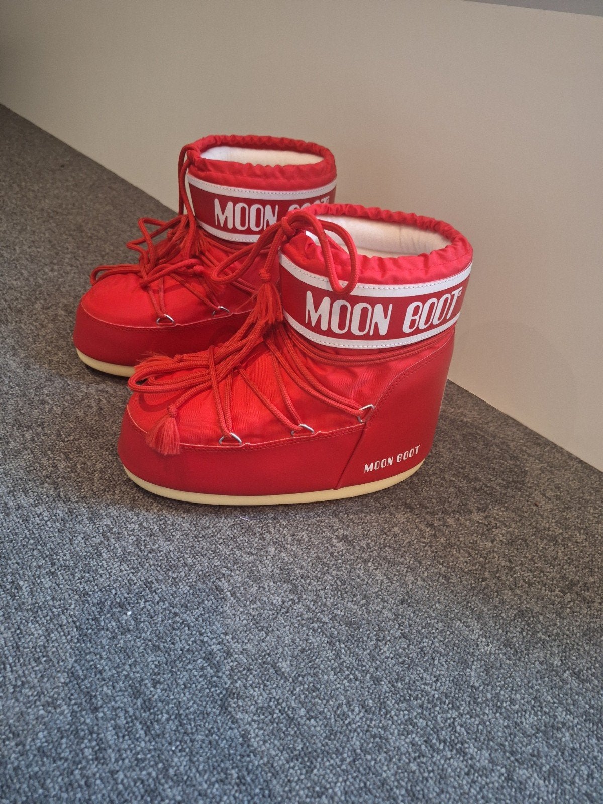 Moonboot maat 39 - Rode snowboots, Moon Boot, Snowboots, Ophalen of Verzenden, Zo goed als nieuw