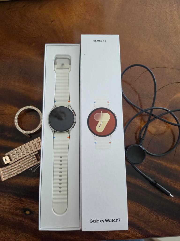 Samsung Galaxy Watch 7 LTE - met nieuwe bandjes, Sieraden, Tassen en Uiterlijk, Smartwatches, Wit, Ophalen of Verzenden, Zo goed als nieuw