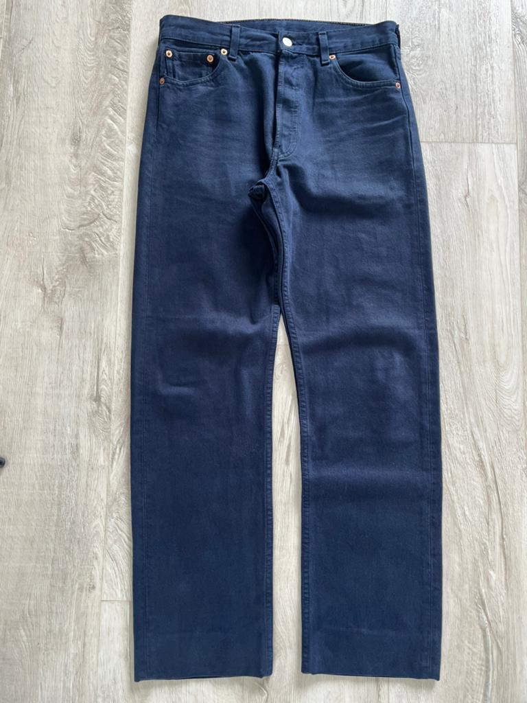 Levi's 501 Made in Spain donkerblauw 100% katoen W30 L34, Ophalen of Verzenden, Zo goed als nieuw, Blauw, W32 (confectie 46) of kleiner