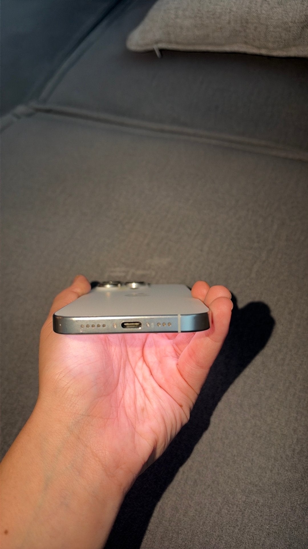 Foto 5 van Iphone 16 pro te koop - goede staat