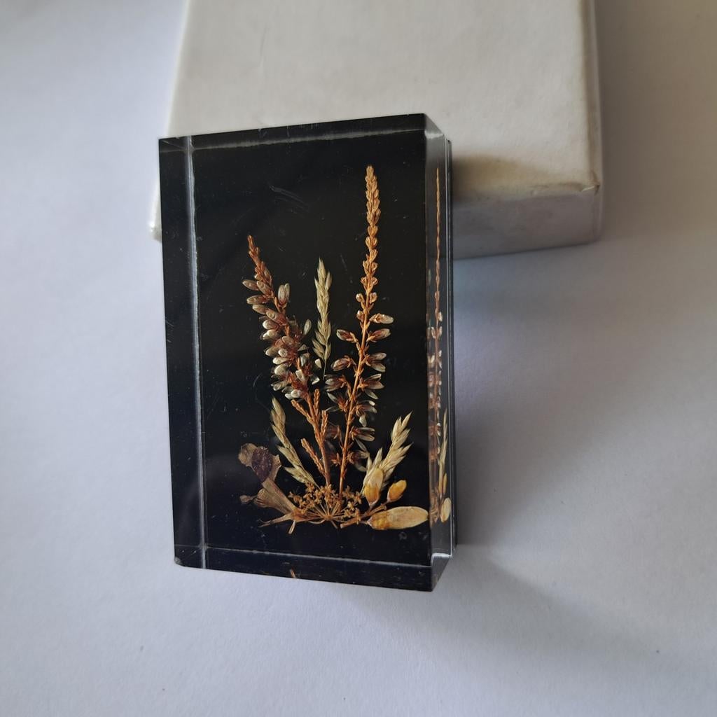 Vintage blokje kunsthars droogbloemen, Verzenden