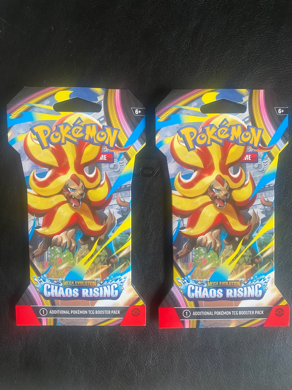 Chaos rising sleeved booster pack prijs per stuk, Ophalen of Verzenden, Zo goed als nieuw, Booster