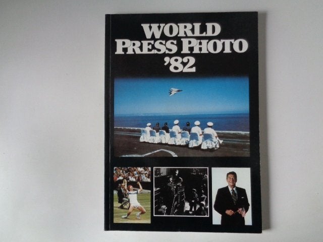 7109-6-3 : World press photo 1982. DF, Boeken, Ophalen of Verzenden, Gelezen