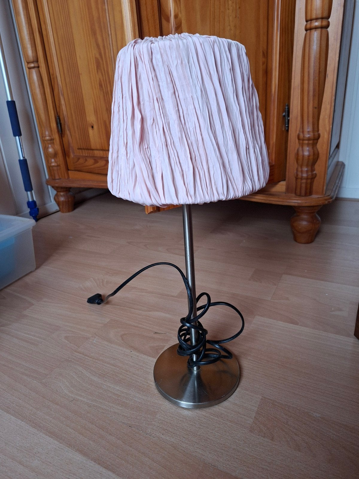 Roze schemerlamp met geplooide kap, Gebruikt, E14 (klein), Ophalen of Verzenden, Textiel