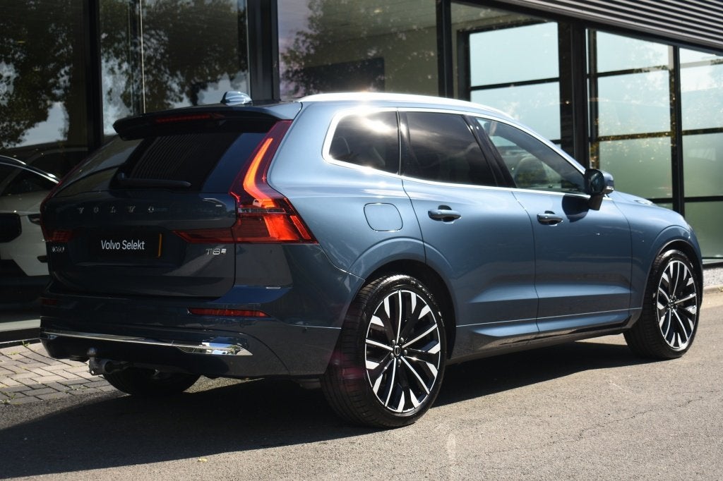 Volvo XC60 T8 406pk AWD Ultra Bright Executive Edition | Tre, Auto's, Automaat, Gebruikt, 4 cilinders, Blauw