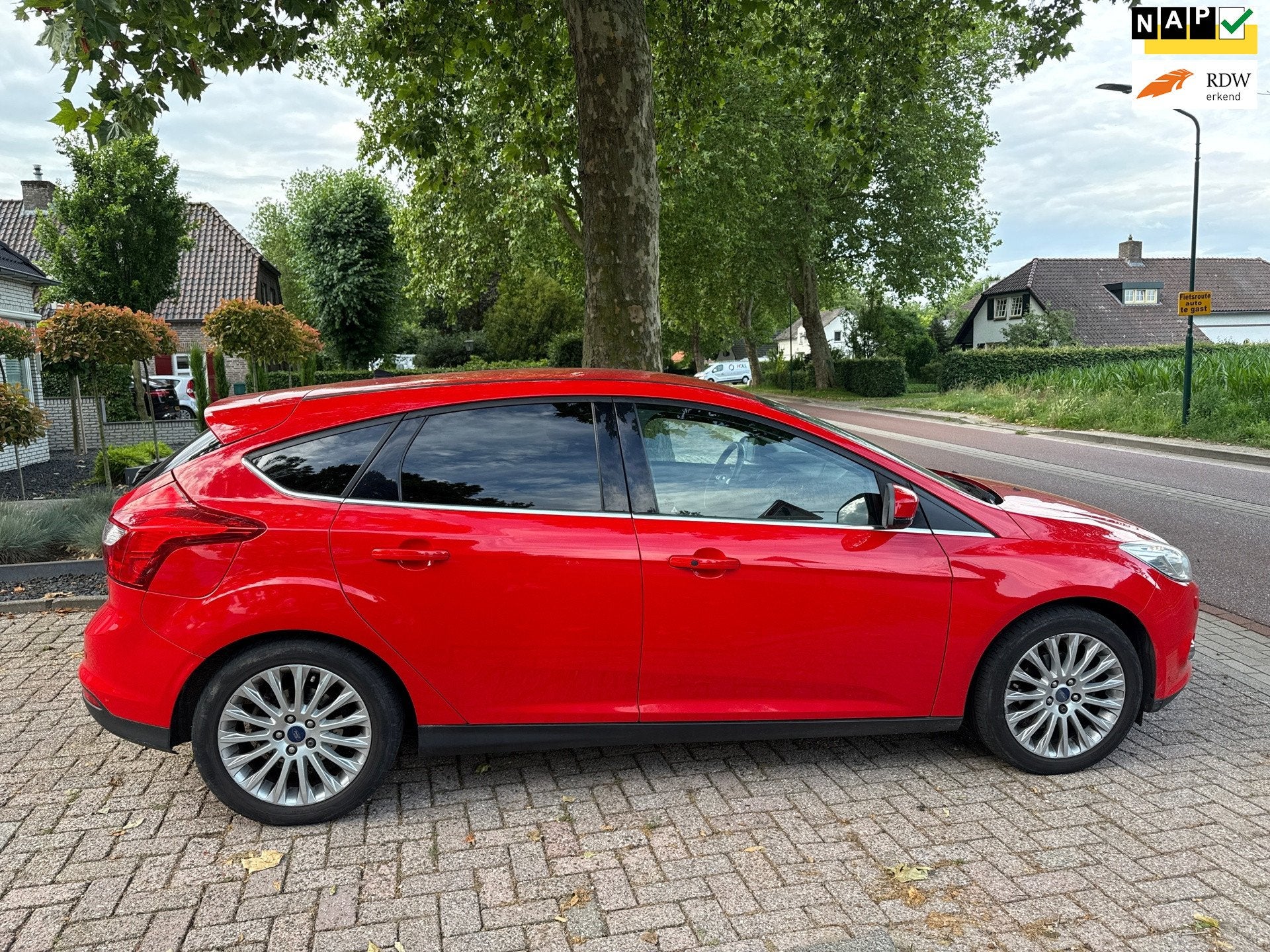 Ford Focus 1.6 TI-VCT Titanium AUTOMAAT, Auto's, Ford, 125 pk, Gebruikt, Zwart, 4 cilinders