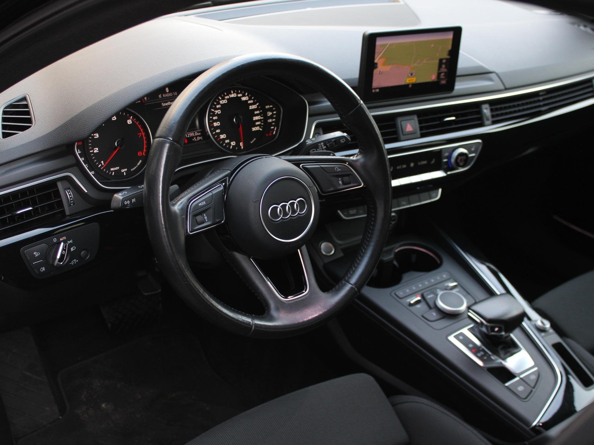 Audi A4 Avant 2.0 TFSI ultra Sport S-Line, Spring Advantage, Auto's, Gebruikt, 1984 cc, 1435 kg, Zwart