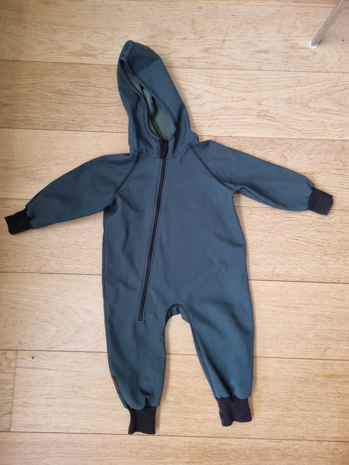 Speelpak softshell donkergroen Ielm mt 86, Ophalen, Zo goed als nieuw, Jongetje of Meisje