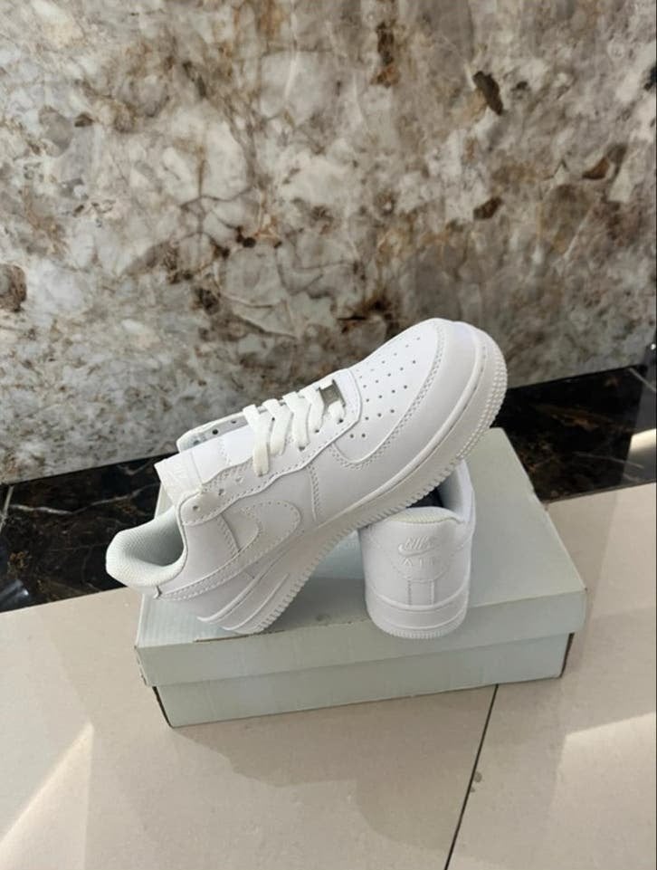 Witte Nike Air Force 1 sneakers maat 37,5, Ophalen of Verzenden, Nieuw, Wit, Sportschoenen