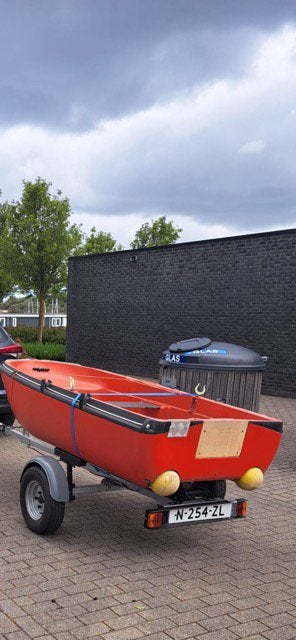 Onzinkbare polyethyleen bijboot,  incl. buitenboordmotor, Overige materialen, Consoleboot, Gebruikt, 4 pk