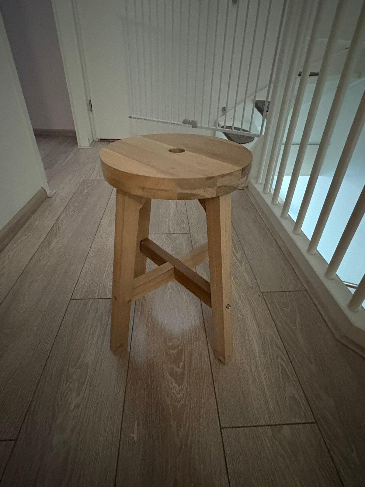 Houten krukje, Huis en Inrichting, Krukjes, Ophalen, Gebruikt, Hout