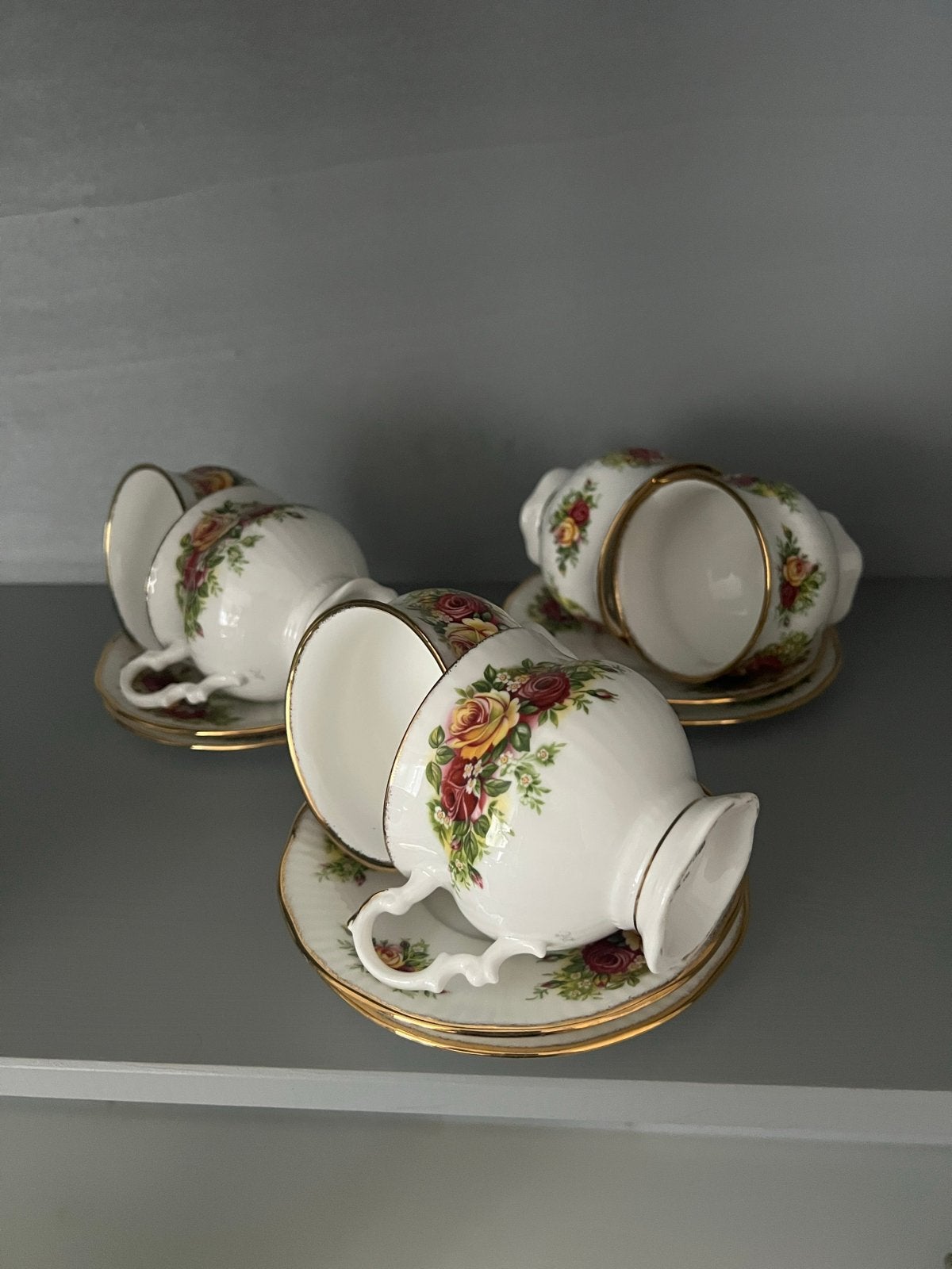 Elizabethan Staffordshire The Rose Collection kop en schotel, Ophalen of Verzenden