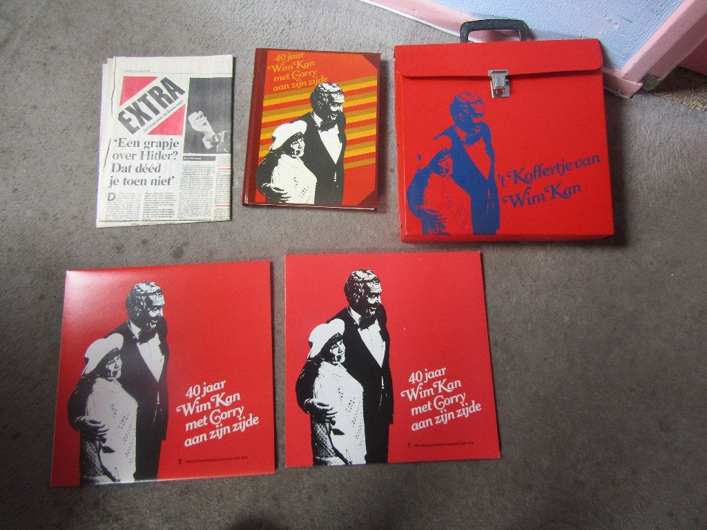 ´T koffertje van Wim Kan met diverse artikelen - OPHALEN, Verzamelen, Ophalen