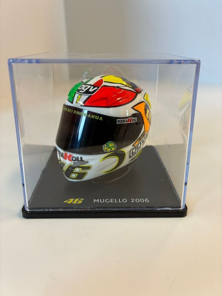 69724: Helm - MotoGP - Valentino Rossi - Mugello 2006 - 1:5, Overige typen, Zo goed als nieuw, Bachsatztstr. 54 D 72131 Ofterdingen, Germany