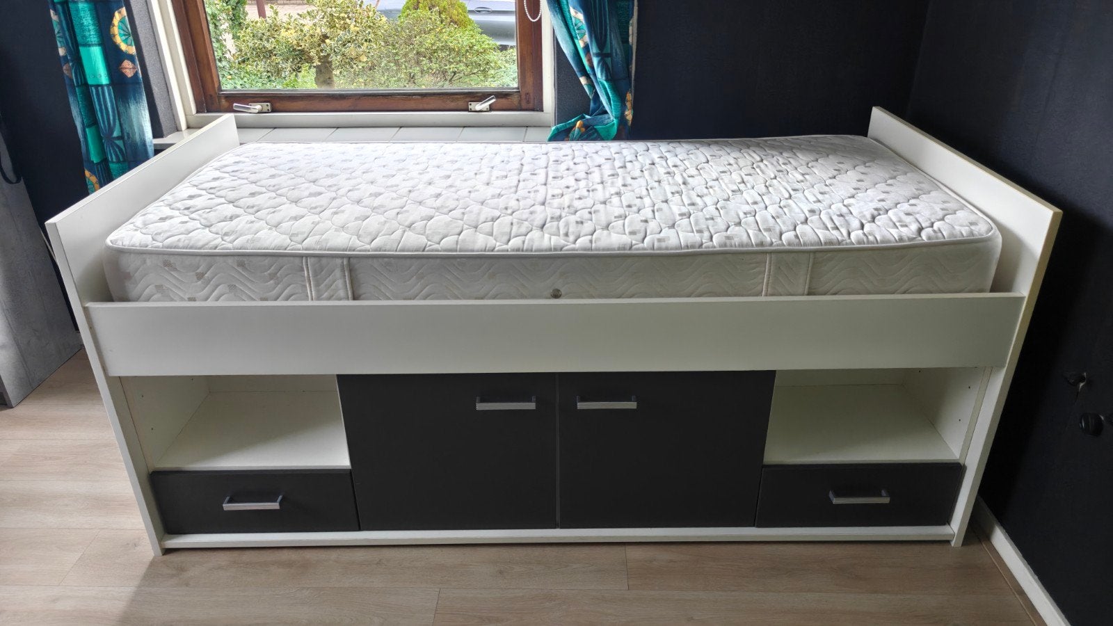 Eenpersoonsbed met opbergruimte 90x200cm (incl. matras), Ophalen, 90 cm, Eenpersoons, Wit