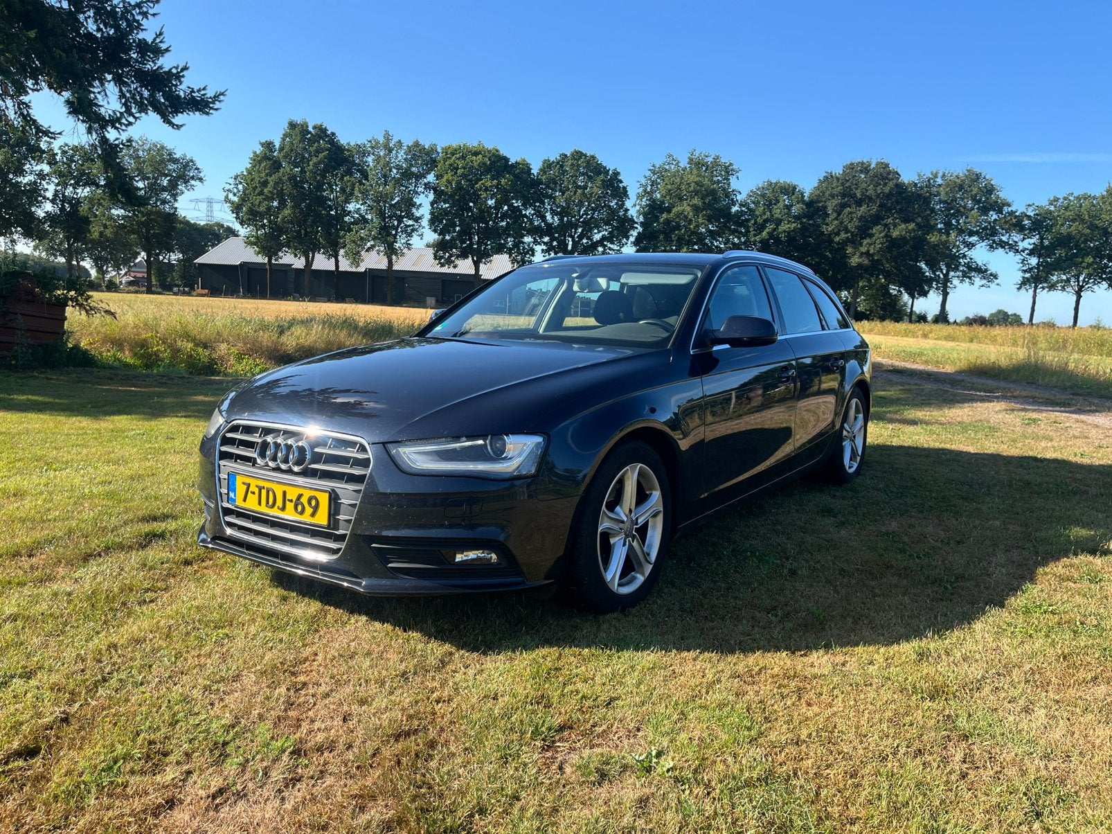 Audi A4 2.0 TDI 110KW Avant 2014 Blauw, Auto's, Audi, Euro 5, Stof, Zwart, 150 pk