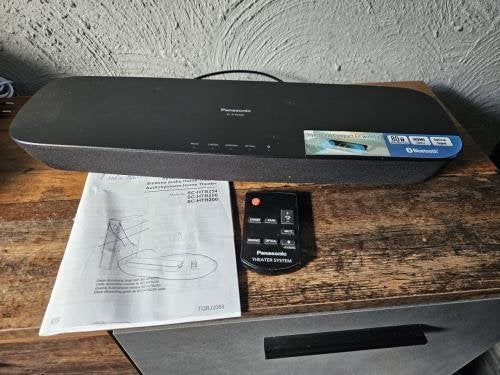 Panasonic SC-HTB200 Soundbar met afstandsbediening, Ophalen of Verzenden, Bluetooth, Gebruikt