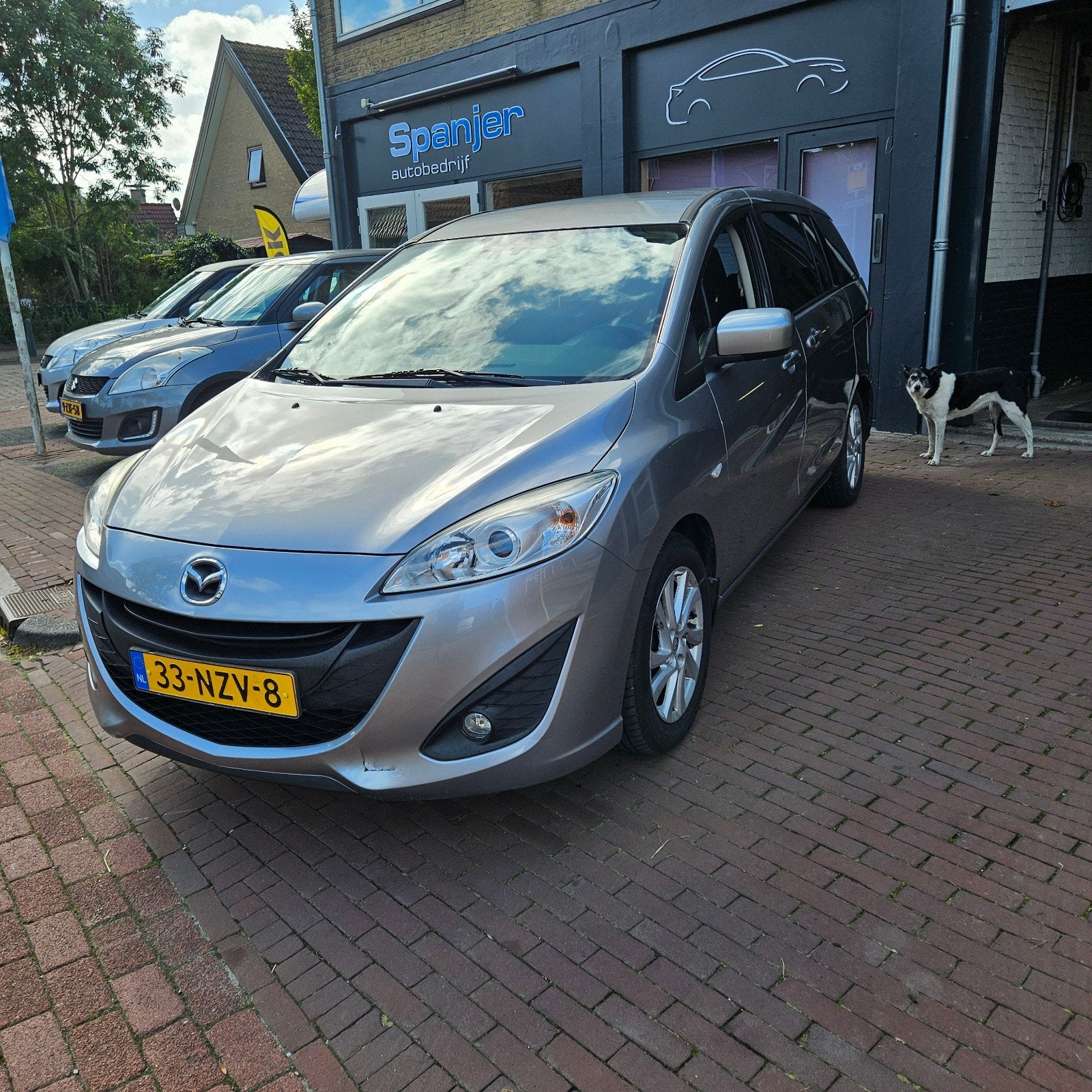 Mazda 5 2.0 110KW 2011 Grijs ,parkeerschade!! lees adv., Auto's, Stof, Zwart, 4 cilinders, USB