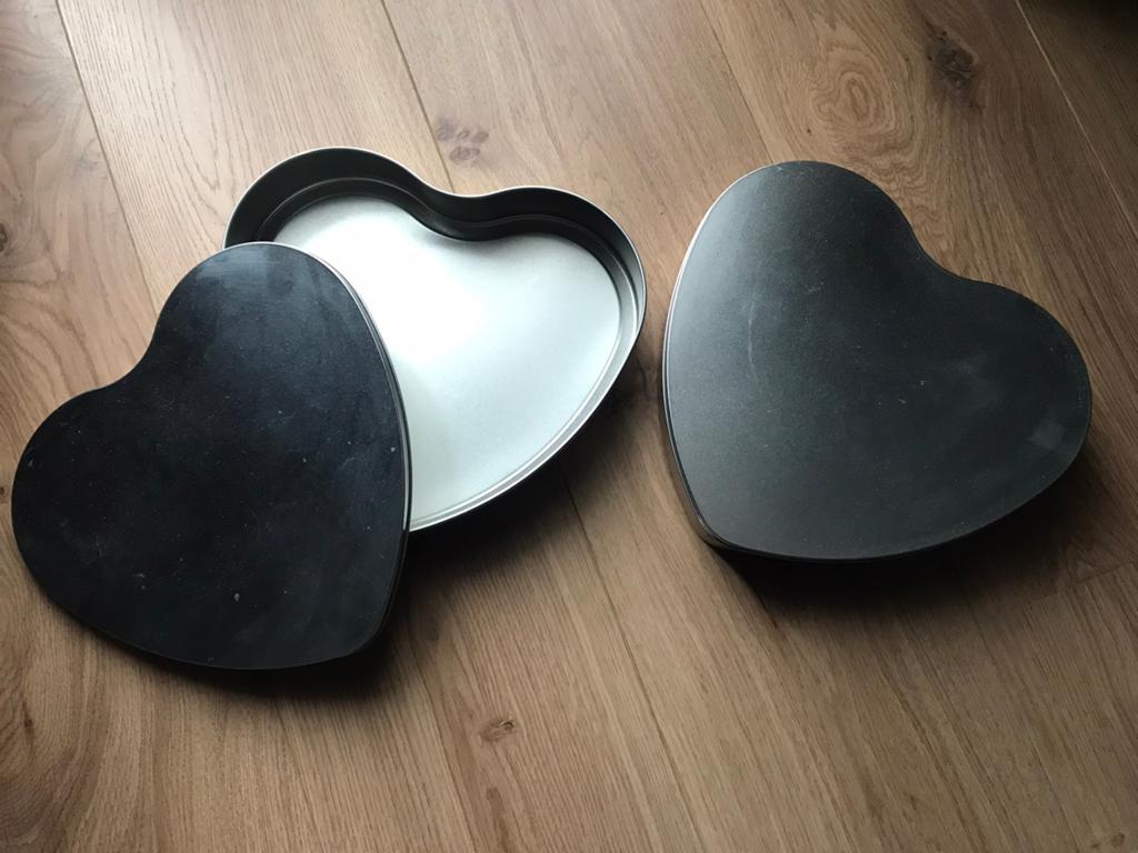 2x blik in hart vorm, Verzamelen, Blikken, Ophalen of Verzenden, Zo goed als nieuw, Overige, Overige merken