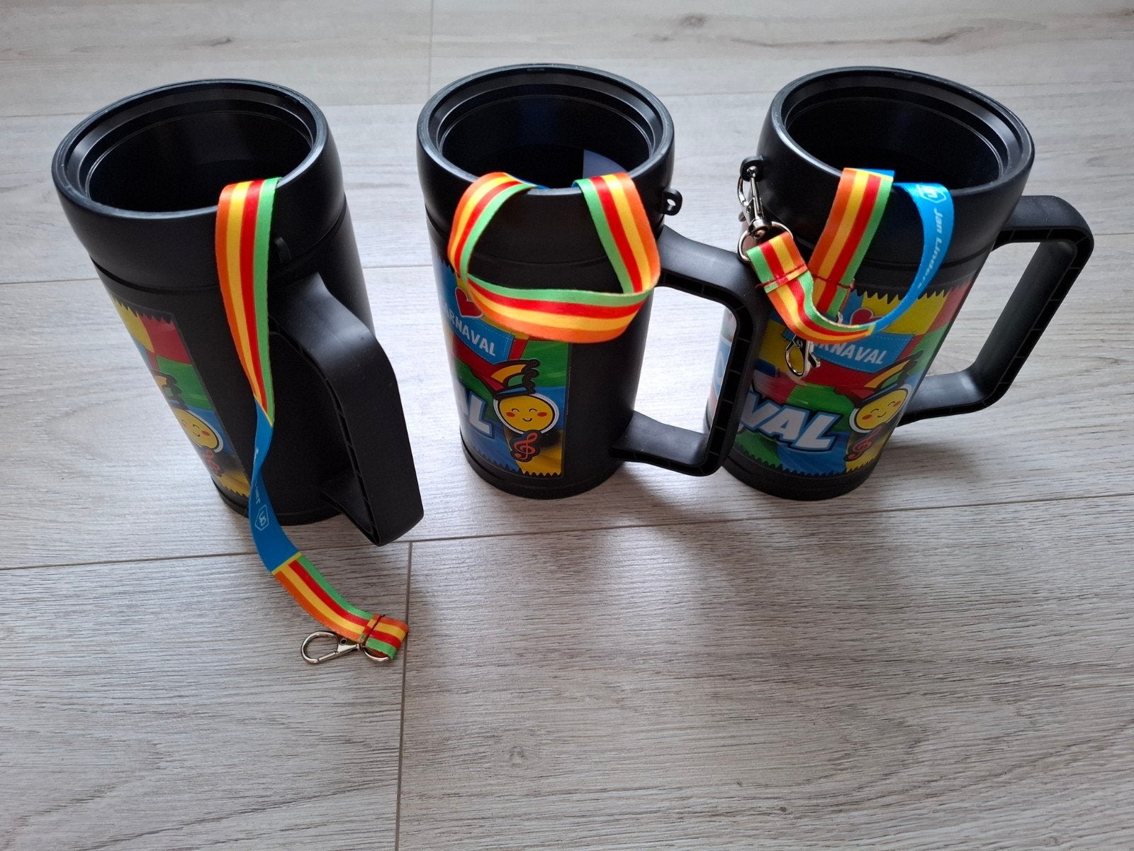 Carnaval drinkbekers met draagkoord (3 stuks) ", Ophalen of Verzenden, Nieuw, Carnaval