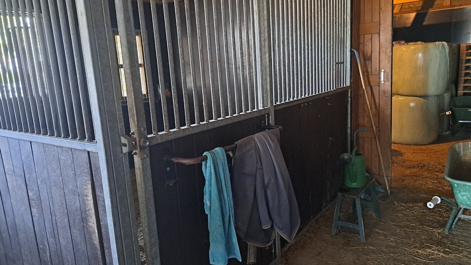 Voorwand met hardhout 3m, Dieren en Toebehoren, Stalling