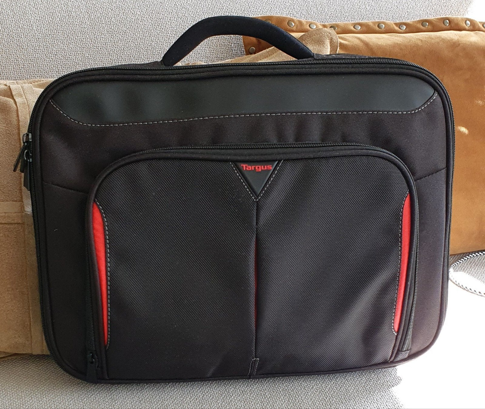 Targus laptoptas - Zwart met rode accenten, Gevoerd laptopvak, 15 inch, Nieuw, Aktetas