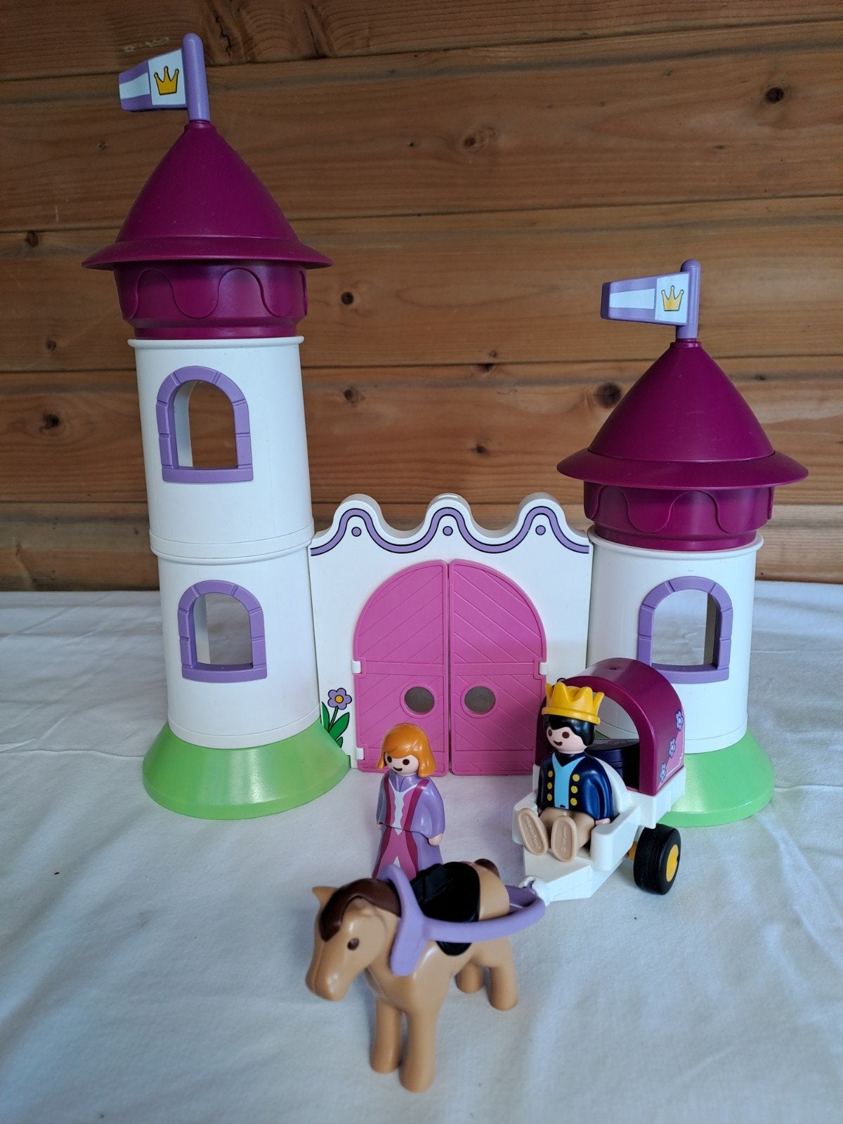 Playmobil Junior Kasteel met Figuren en Paard, Ophalen of Verzenden, Gebruikt, Complete set