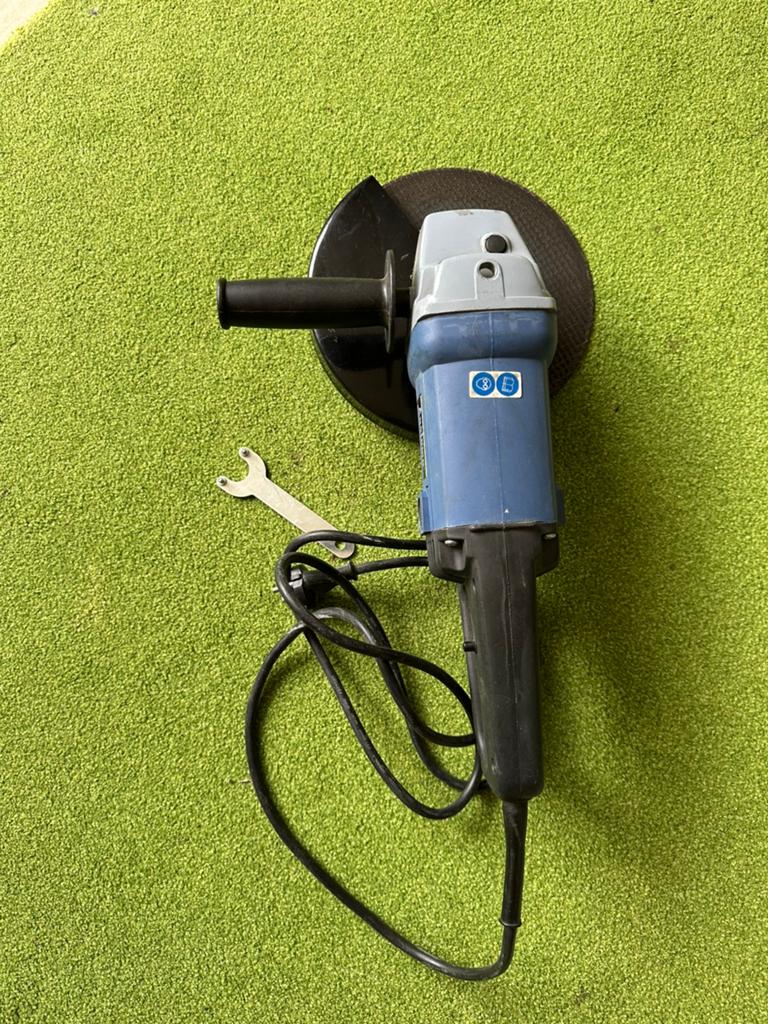 Krachtige Slijptol - 230mm Schijf, Ophalen of Verzenden, Gebruikt, 1000 watt of meer, Haakse handslijpmachine