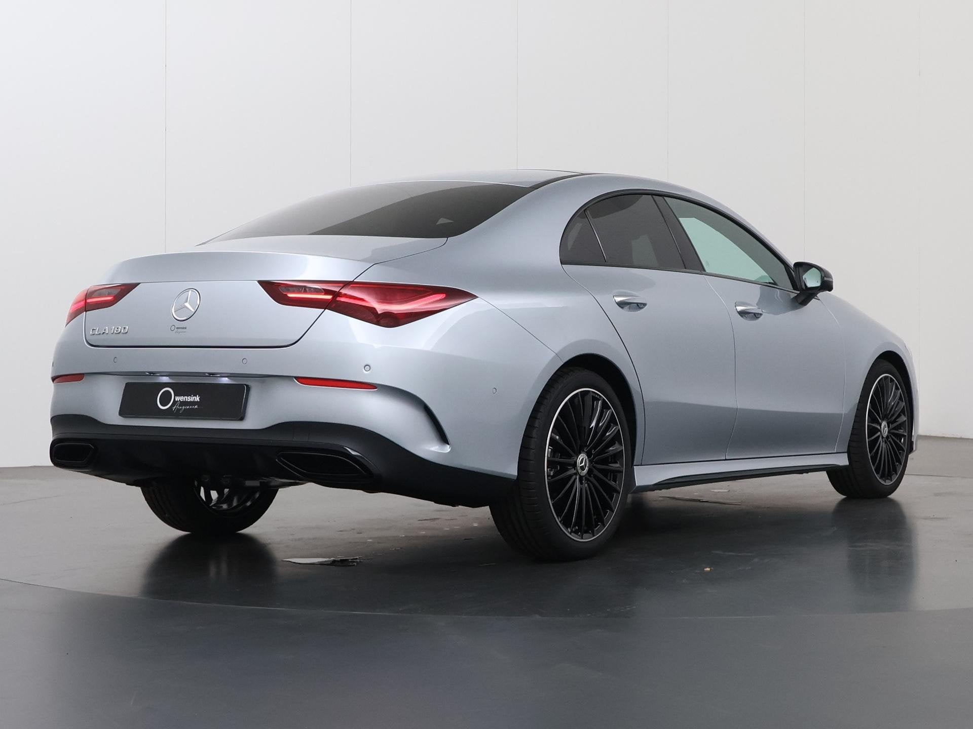 Mercedes-Benz CLA-klasse 180 Business Solution AMG | Panoram, Auto's, 136 pk, Gebruikt, 4 cilinders, Origineel Nederlands