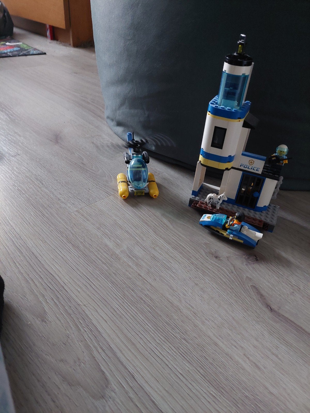 Lego City Politiebureau met helikopter en boot, Inclusief minifiguren, Lego, Ophalen of Verzenden, Complete set