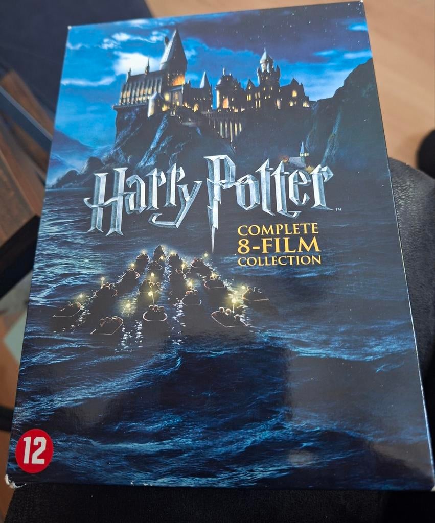 Harry potter complete 8-film collction dvd box, Verzamelen, Harry Potter, Ophalen of Verzenden, Zo goed als nieuw, Overige typen