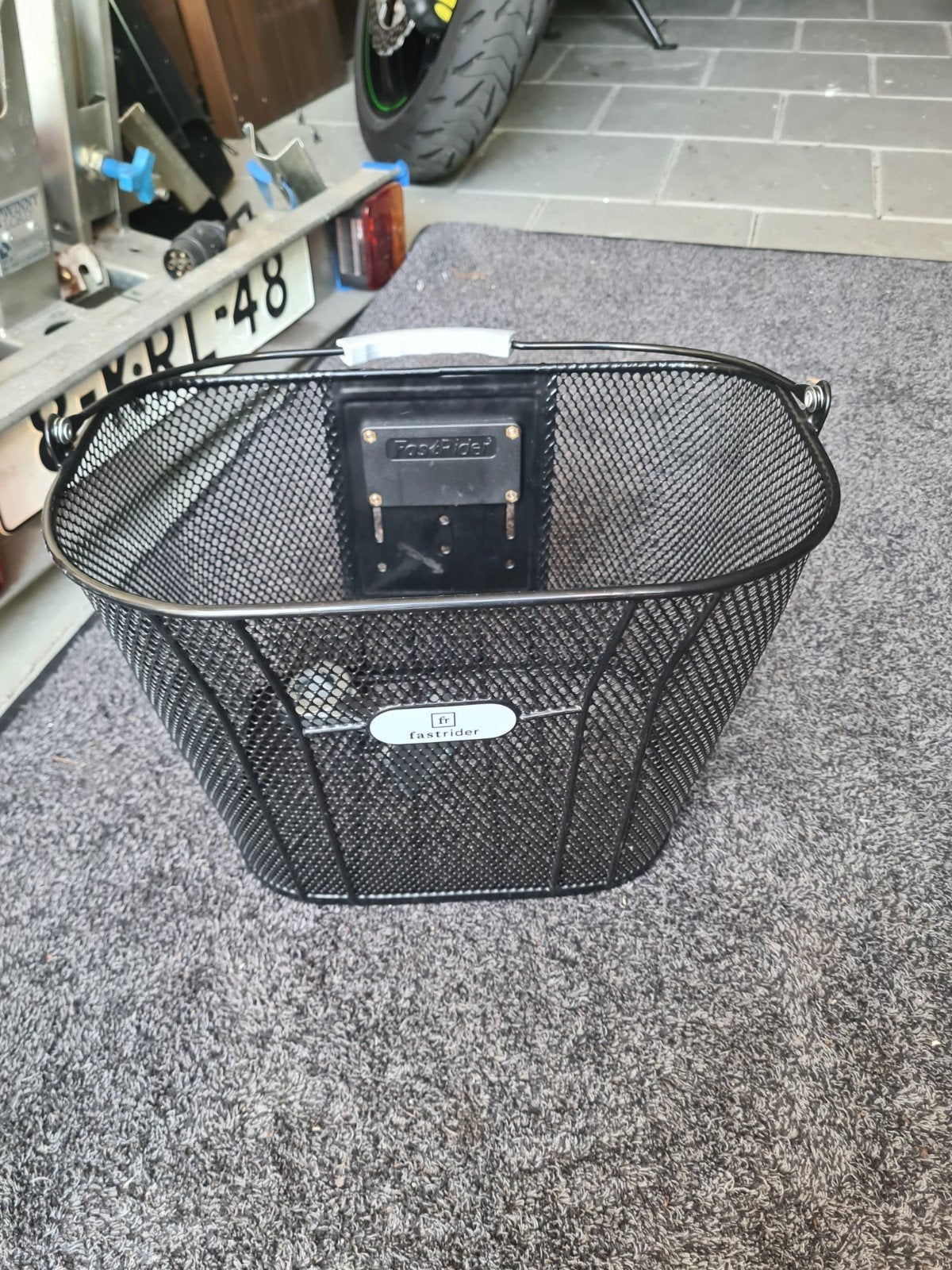 Zwart fietsmandje met stuurbevestiging, Fietsen en Brommers, Gebruikt, FastRider, Stuurbevestiging, Ophalen of Verzenden
