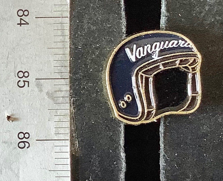pin, Vanguard, helm (S7, Verzamelen, Speldjes, Pins en Buttons, Zo goed als nieuw, Speldje of Pin, Overige onderwerpen, Ophalen of Verzenden