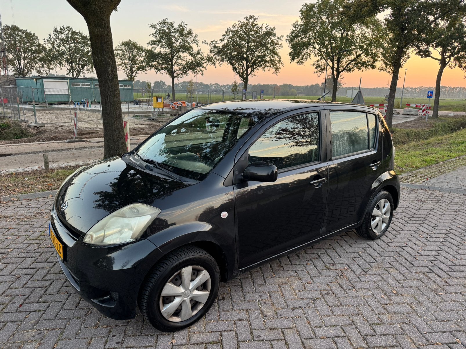 Daihatsu Sirion 1.0 2008 E-RAMEN|NAP, Auto's, Voorwielaandrijving, Dealer onderhouden, Zwart, Bedrijf